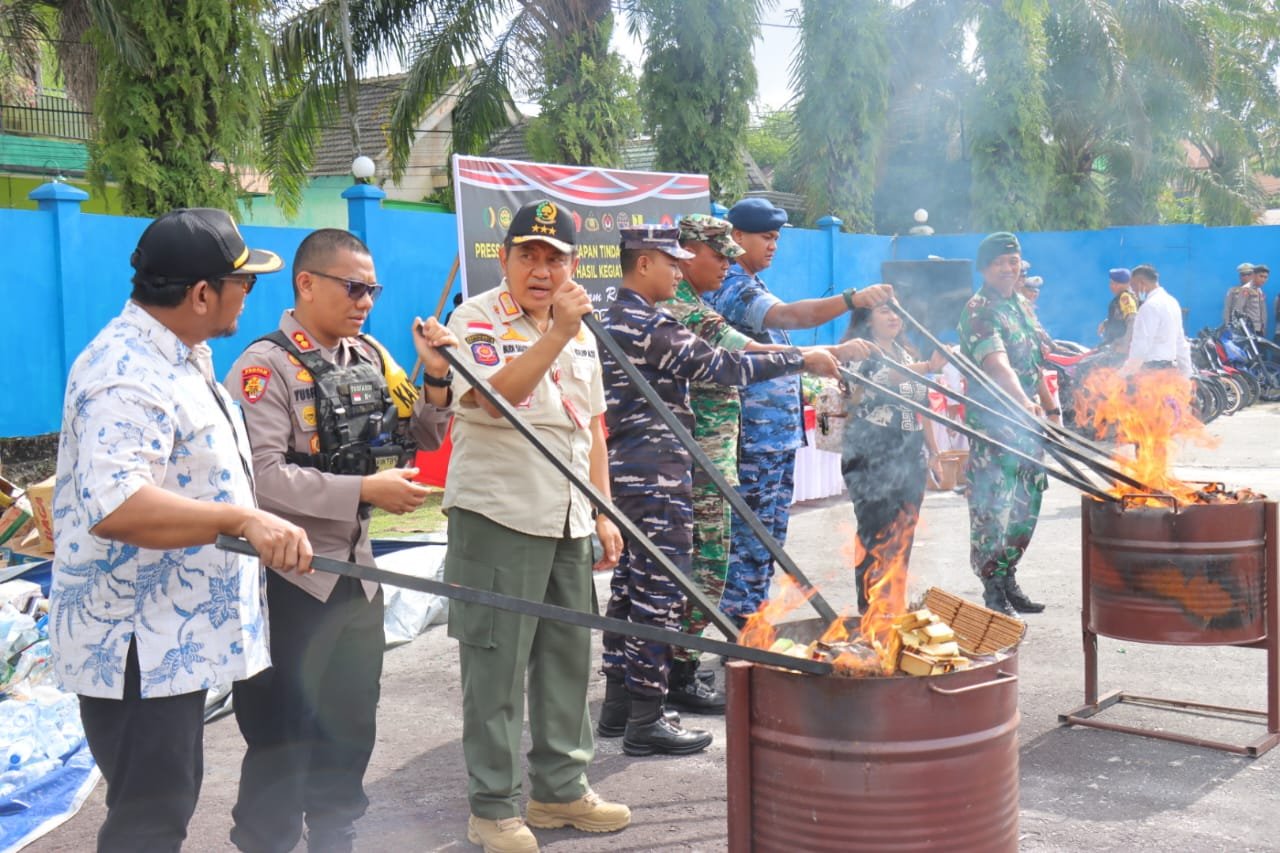 Ciptakan Kamtibmas Jelang Nataru, Polres Kobar Gelar Pemusnahan Barang Bukti