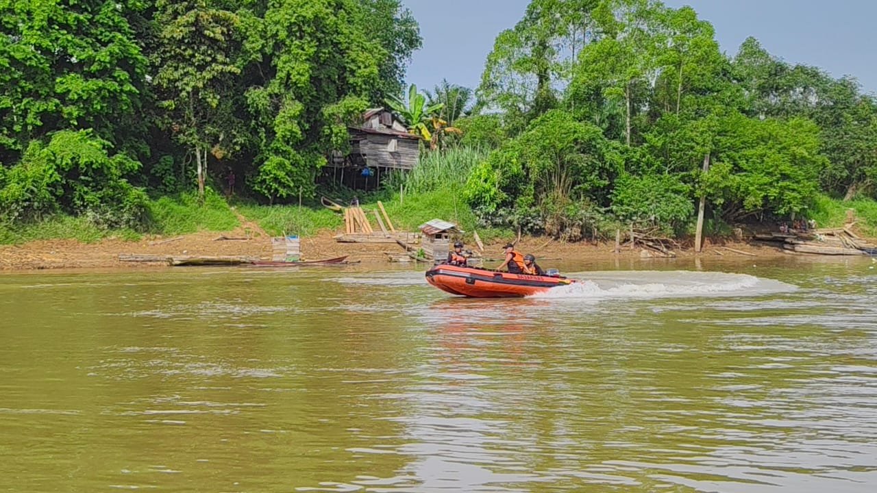 Dua Warga Hilang di Sungai Mentaya, Tim SAR Lakukan Pencarian