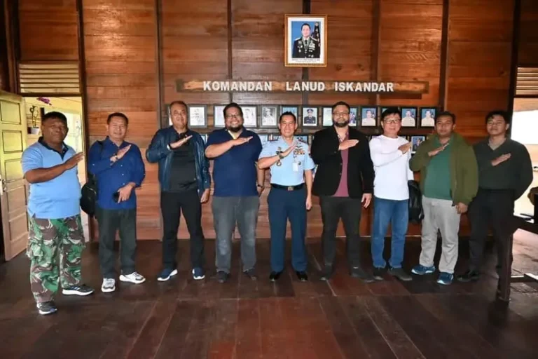 lanud2.jpg