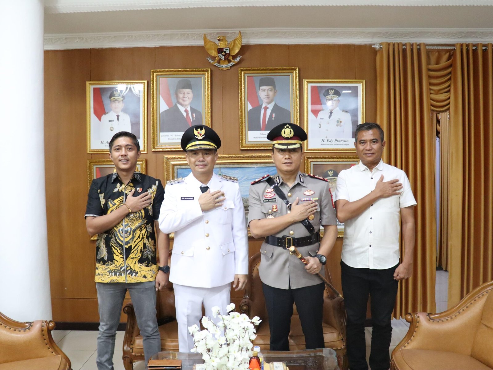 Perkuat Sinergi, Kapolres Barsel Silaturahmi Bupati Eddy Raya