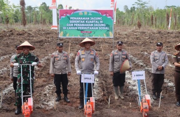 Polda Kalteng Gelar Penanaman Jagung dan Tanaman Produktif Untuk Ketahanan Pangan