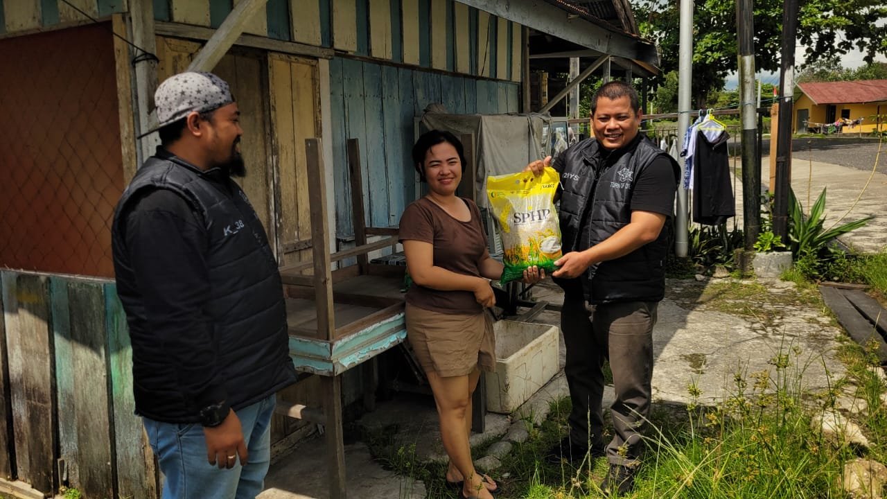 Polres Gumas Gencar GPM, Tiga Ton Beras Murah Ludes Diserbu Warga