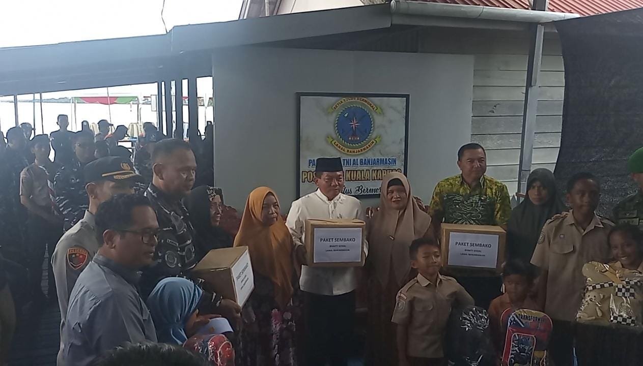 Peringati HUT ke-80, TNI AL Gelar Bakti Sosial dan Donor Darah di Kapuas