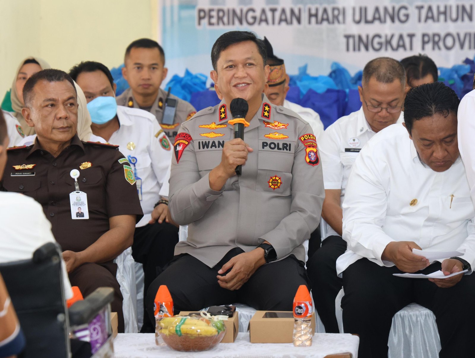 Kapolda Kalteng bersama Forkopimda Anjangsana ke Panti Sosial Warnai Rangkaian HUT RI 80