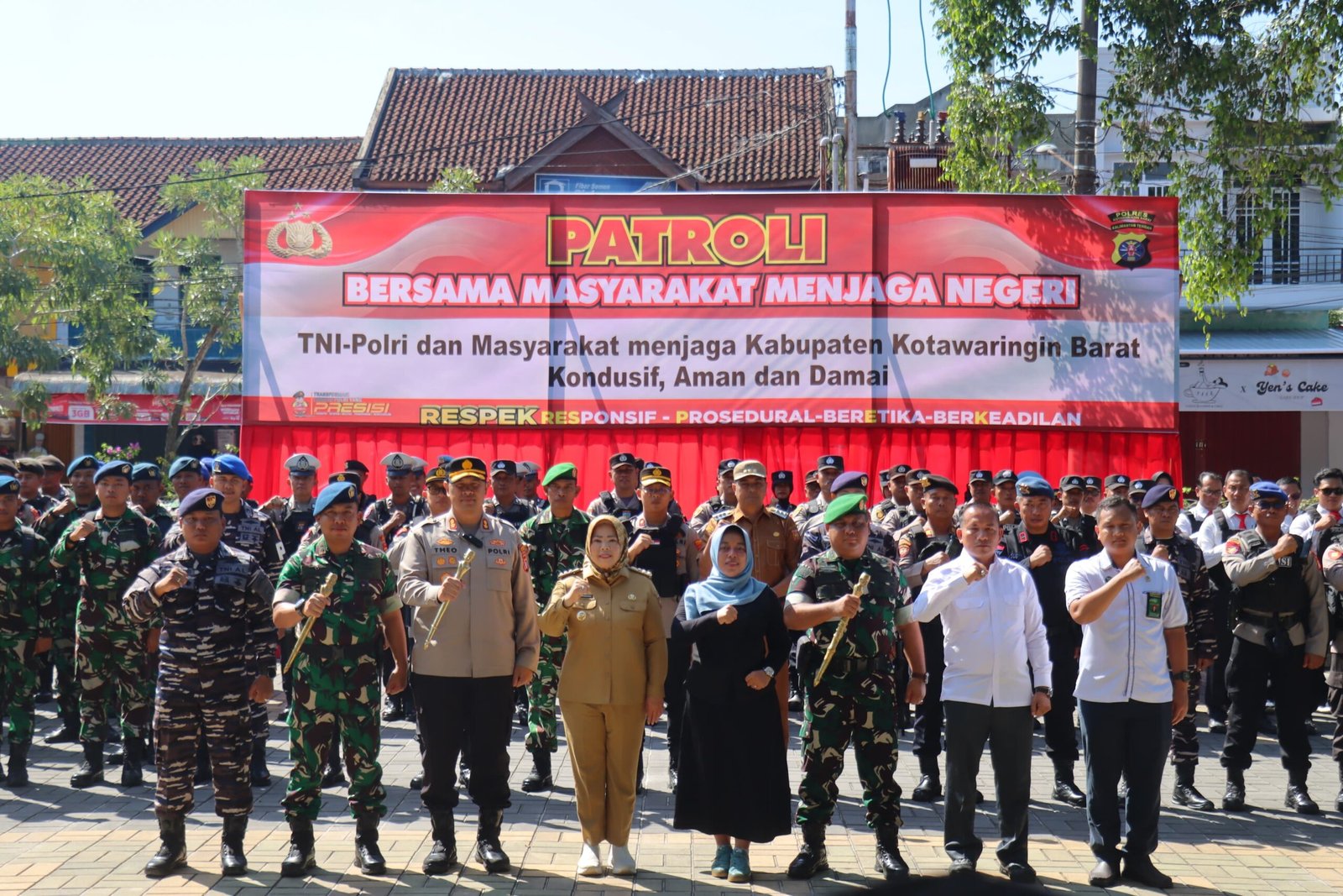 Polres Kobar Gelar Apel Patroli Skala Besar Bersama TNI dan Masyarakat