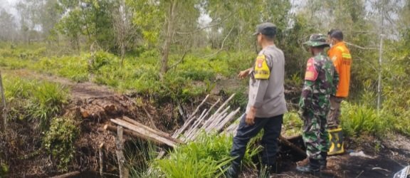 Jembatan Putus Digergaji Orang Tak Dikenal, Warga Lapor Polisi