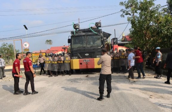 Tingkatkan Kesiapsiagaan, Polres Katingan Gelar Latihan Simulasi Pengamanan Unjuk Rasa