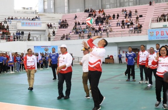 26 Tim Bola Voli Bertarung Sengit Perebutkan Piala Kapolda Kalteng