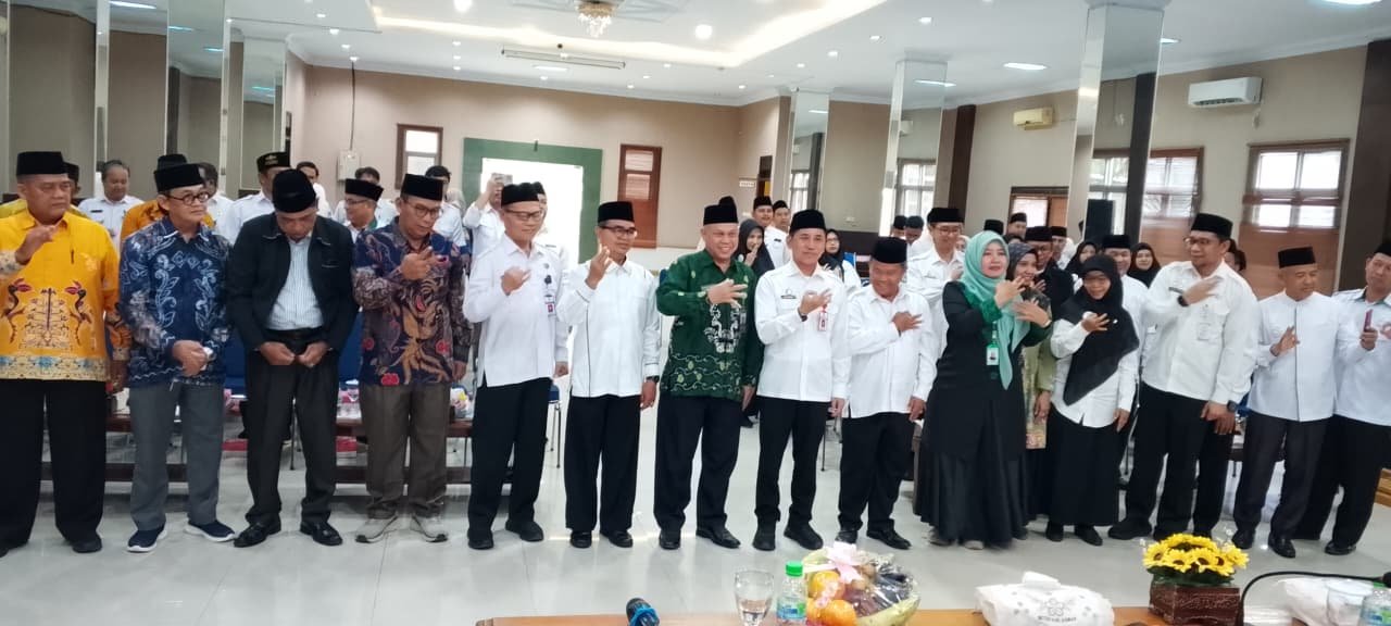 Sekda Rodi Iskandar Dorong Sertifikasi Halal UMKM, PD MES Kobar Dikukuhkan