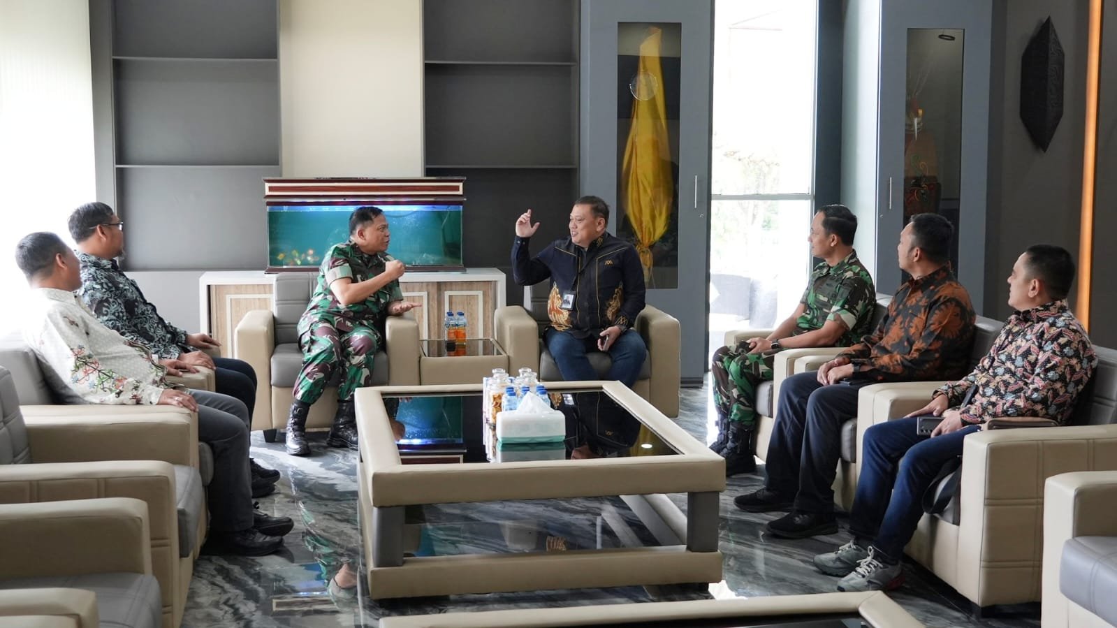 Terima Audensi Silaturahmi GM PLN Kalselteng, Pangdam XXII/TB: Sinergi Ketahanan Energi Penting untuk Masyarakat