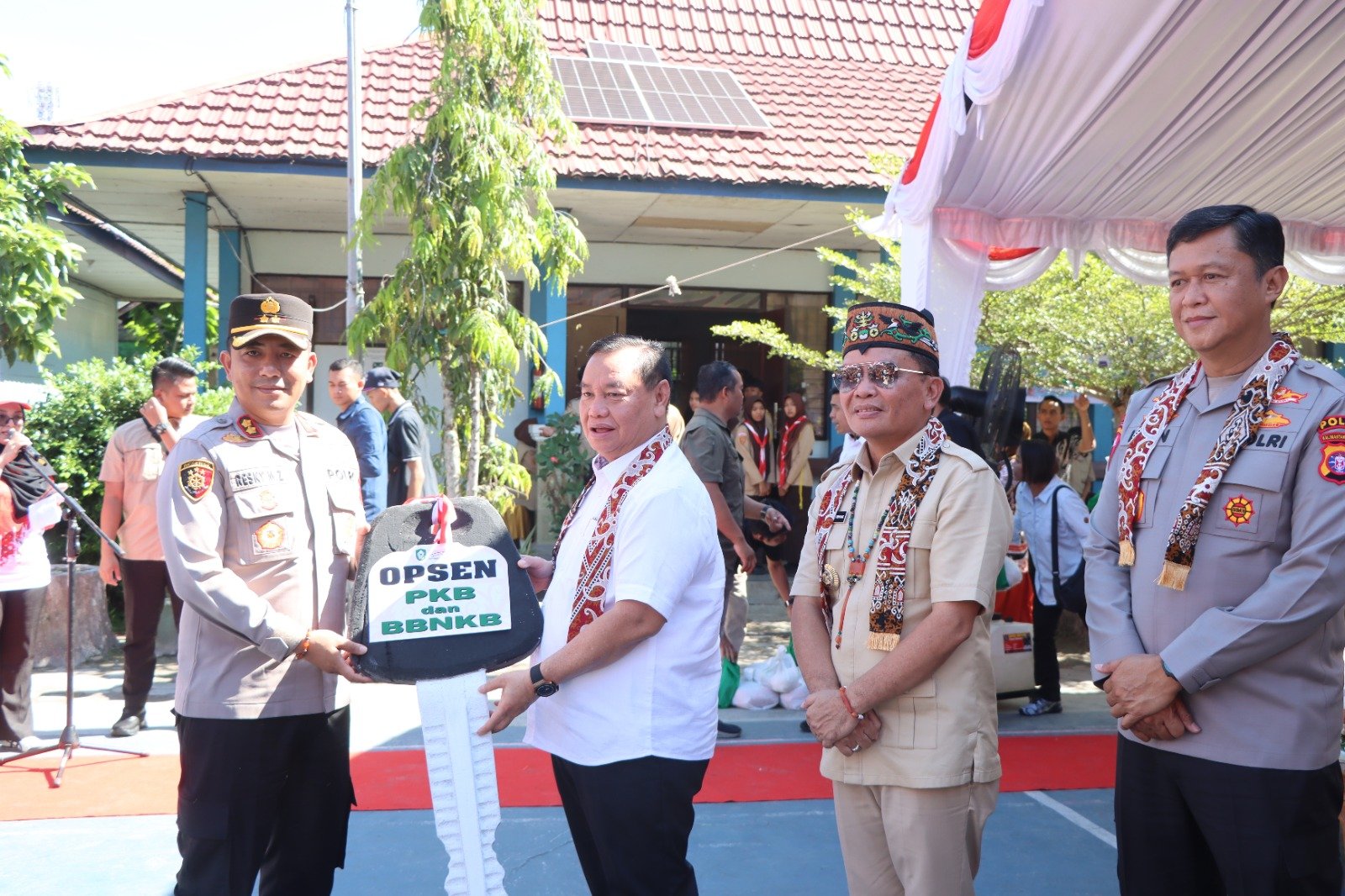 Gubernur Agustiar Sabran dan Kapolda Kalteng Kunjungi SMAN 1 Sampit, Beri Motivasi dan Dukungan untuk Siswa