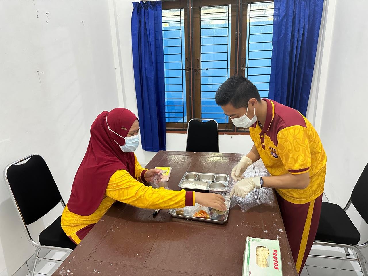 Dukung Program Pemerintah, Sidokes Polres Gumas Pastikan MBG Higienis dan Bergizi
