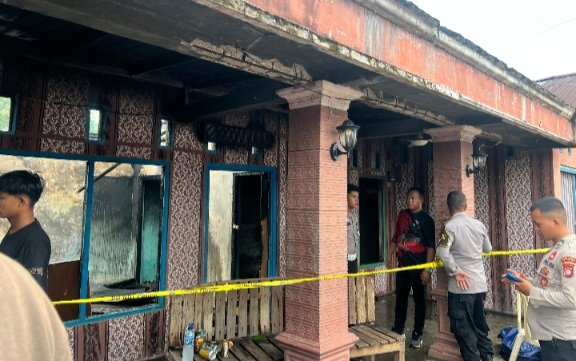 Polres Katingan Olah TKP Selidiki Kebakaran di Desa Hampalit