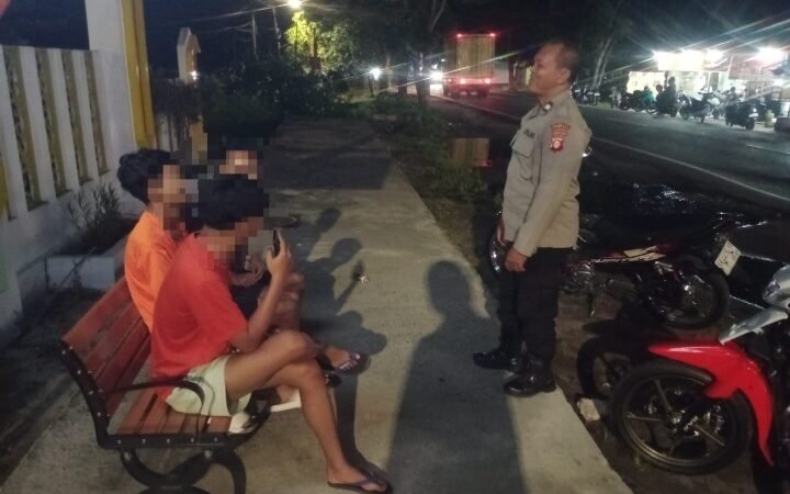Minimalisir Pergaulan Bebas, Polsek Sabangau Sambangi Tongkrongan Sejumlah Remaja