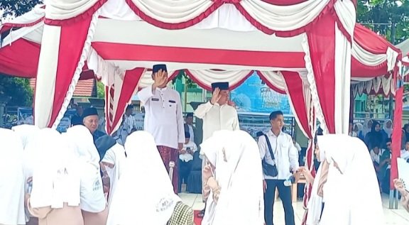 Bupati Kapuas Hadiri Peringatan Hari Santri Nasional 2025, Ajak Santri Jadi Pelaku Peradaban Dunia