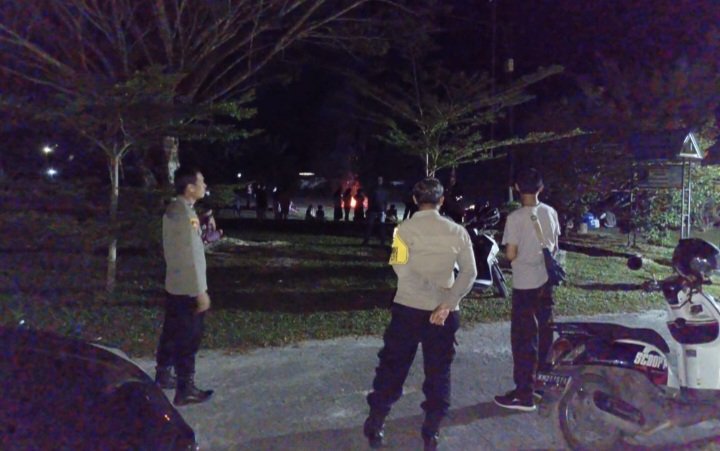 Polsek Bukit Batu Sambangi Lokasi Persami di SMPN 5 Palangka Raya