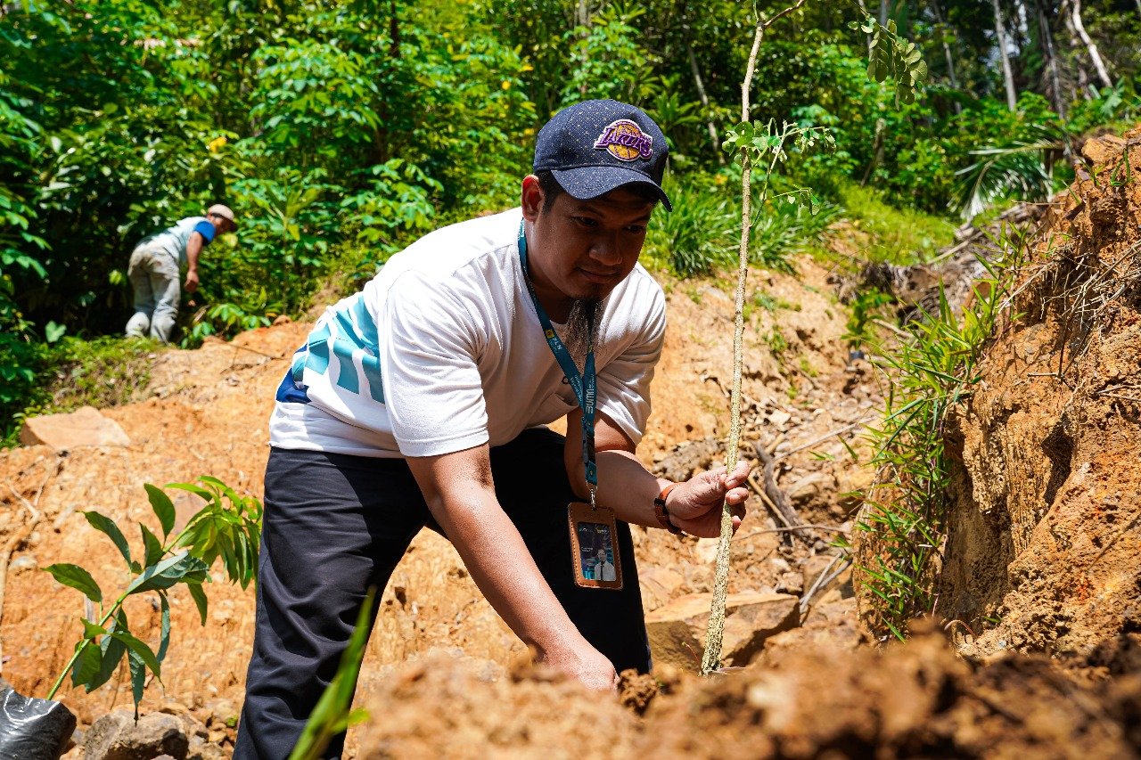 PLN Icon Plus Wujudkan Aksi Nyata 17 SDGs Melalui TJSL Serentak