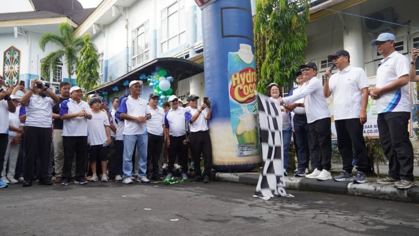 Jalan Sehat Dies Natalis UPR, Gubernur Ajak Mahasiswa Jadi Generasi Sehat dan Produktif