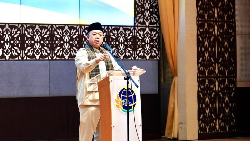 Kunjungan Perdana ke Papua, Menteri Nusron Fokus Sosialisasi Tanah Ulayat dan Penyerahan Sertipikat Rumah Ibadah