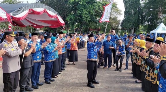 Kadisdik Kapuas Lepas Kontingen LASQI Nusantara Jaya Menuju Ajang Nasional