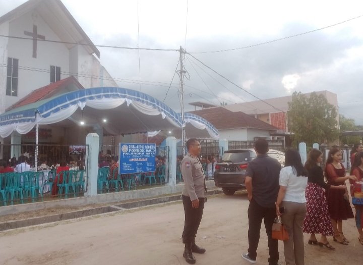 Polresta Palangka Raya Amankan Ibadah Natal Gereja GBI Pondok Daud