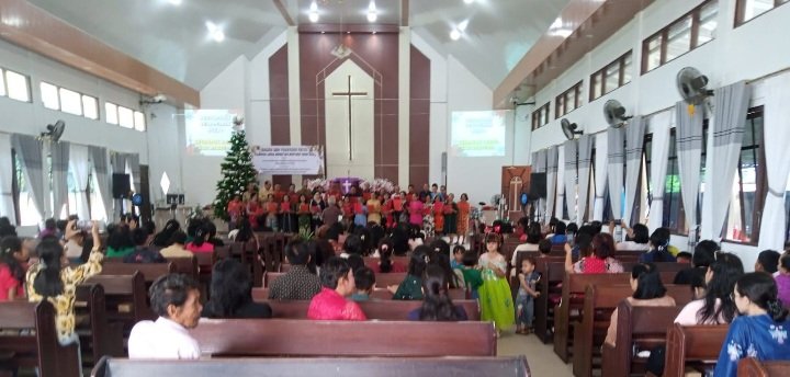 Polsek Sabangau Amankan Ibadah Natal Lansia di Gereja Marturia