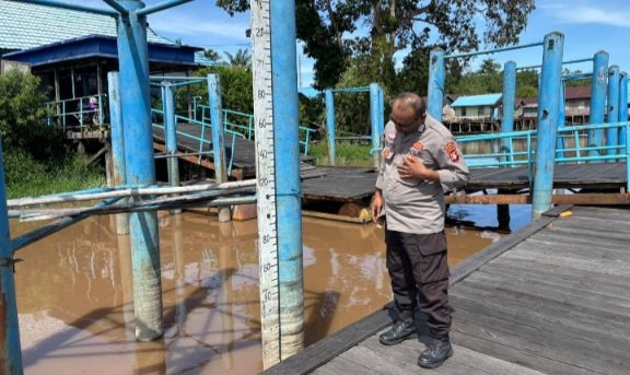 Antisipasi Cuaca Ekstrem, Polsek Bukit Batu Pantau Debit Air Sungai Rungan