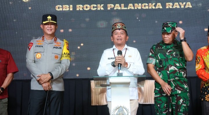 Pastikan Malam Natal Aman, Kapolda dan Gubernur Patroli ke Sejumlah Gereja