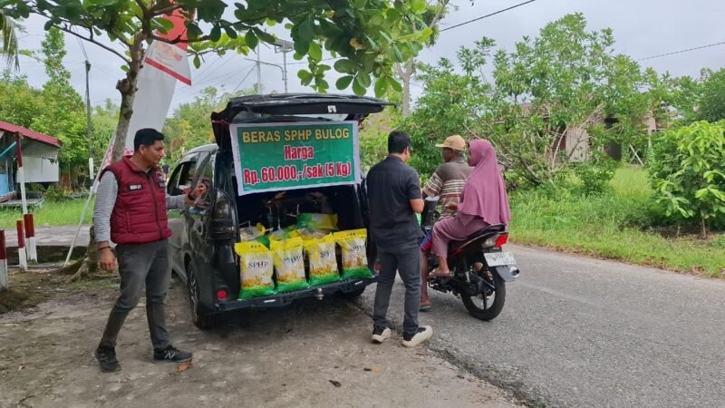 Polres Gunung Mas Gelar Operasi Pangan Murah, 495 Kilogram Beras SPHP Tersalurkan ke Warga