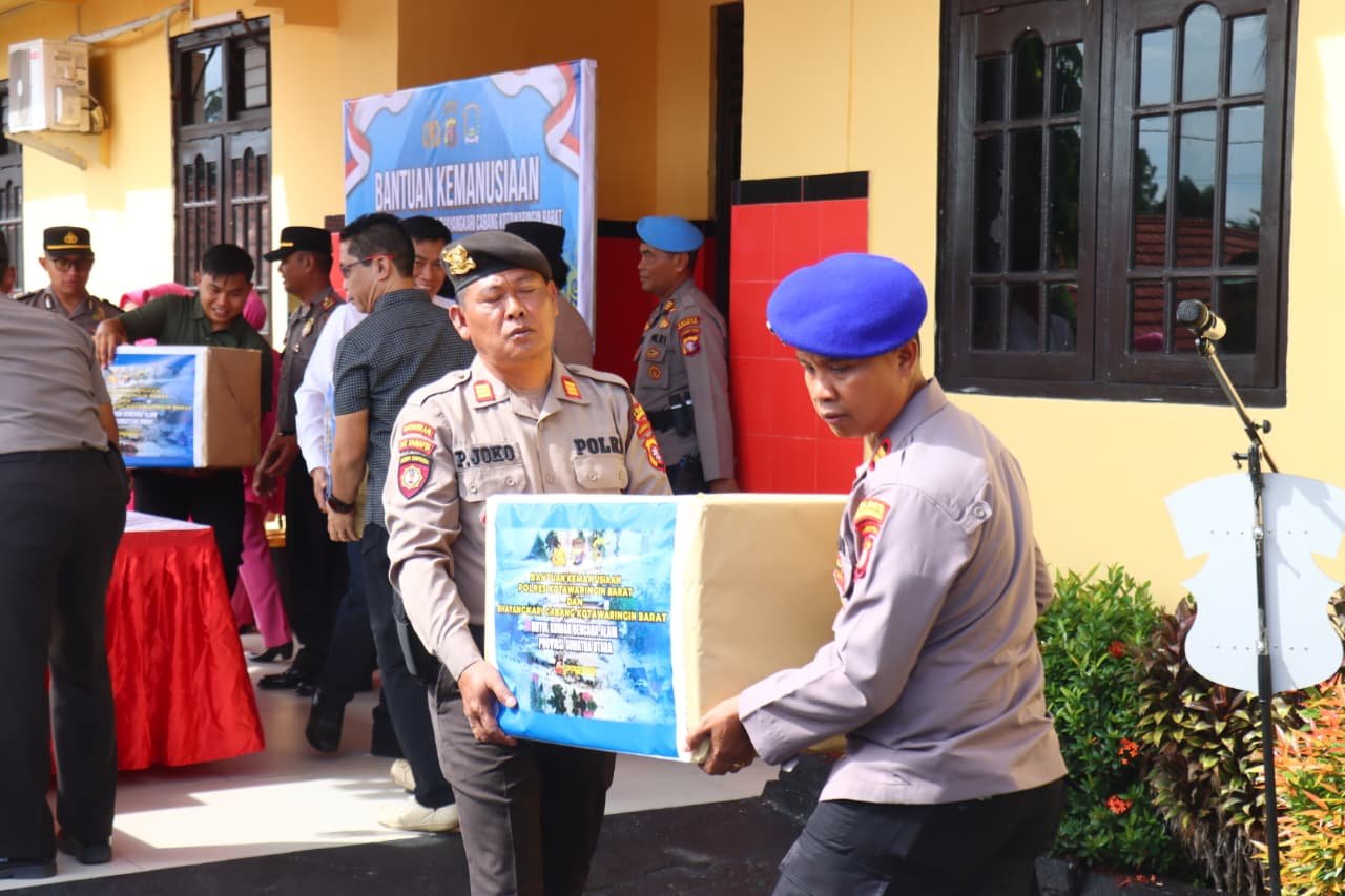 Kapolres Kobar Berangkatkan Bantuan Kemanusiaan untuk Korban Bencana di Aceh, Sumut, dan Sumbar