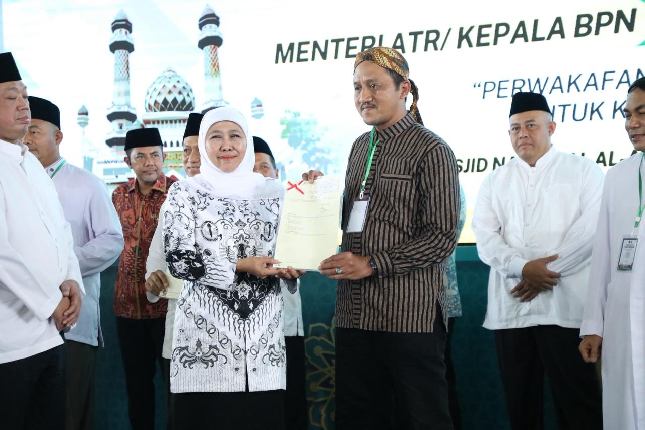 Jelang Natal, Gereja Fransiskus Asisi Terima Sertipikat Tanah, Romo Wahyu: Hadiah Terindah bagi Umat