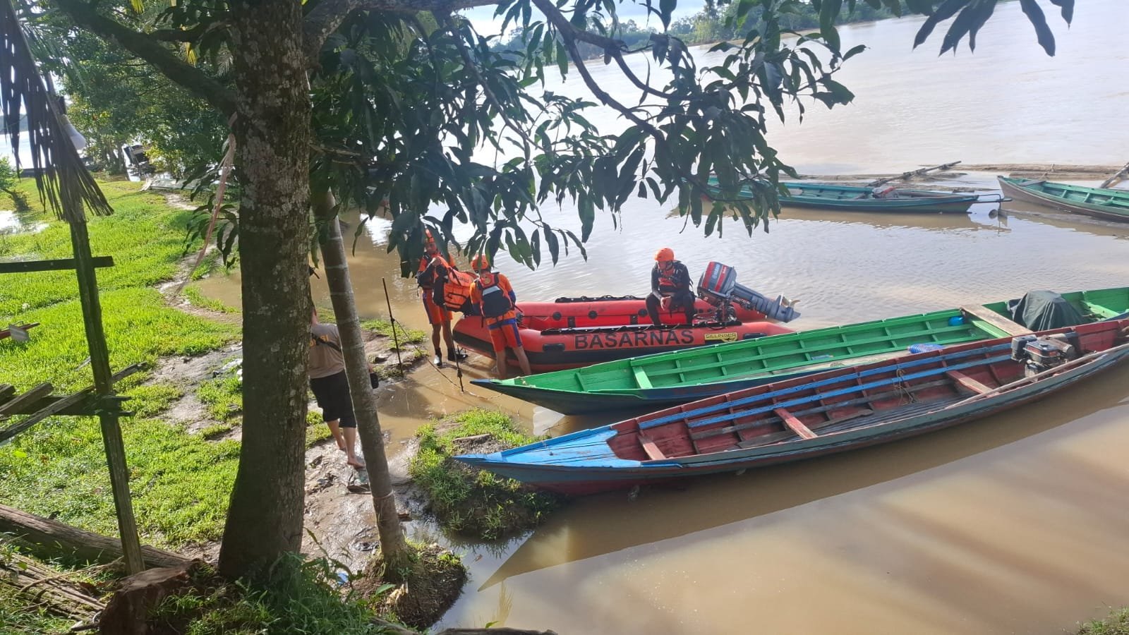Diduga Terseret Arus, Pemuda Sepang Kota Hilang di Sungai Kahayan