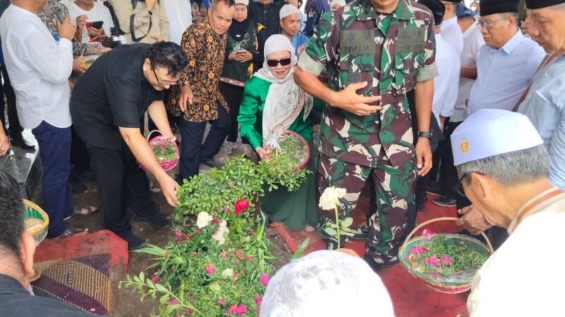 Prosesi Pemakaman Mofit Saptono Subagio Dihadiri Pimpinan Daerah Palangka Raya