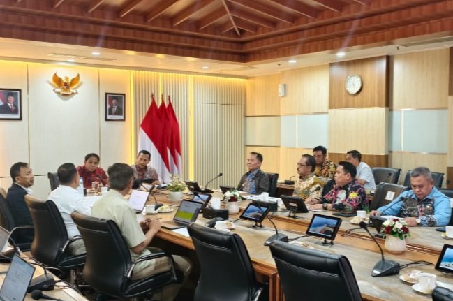 Gubernur Kalteng Temui Menhut RI Bahas Optimalisasi DBH-DR untuk Penanganan Karhutla dan Ketahanan Pangan