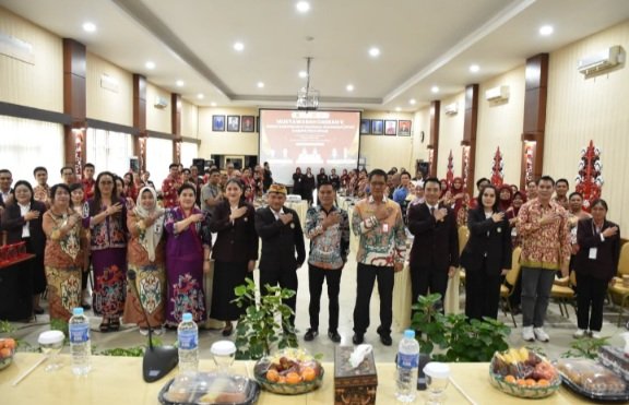 Pemda Buka Musda V PPNI Kapuas, Elvina Kembali Pimpin Periode 2026–2031