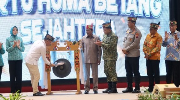 Dukung Program Kartu Huma Betang Sejahtera, Kapolda: Semoga Bermanfaat bagi Masyarakat