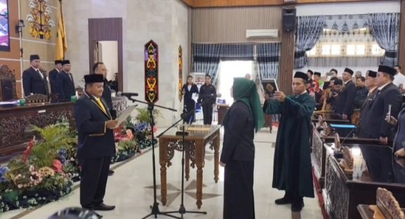 Masliana Resmi Dilantik sebagai PAW Anggota DPRD Kapuas 2024–2029