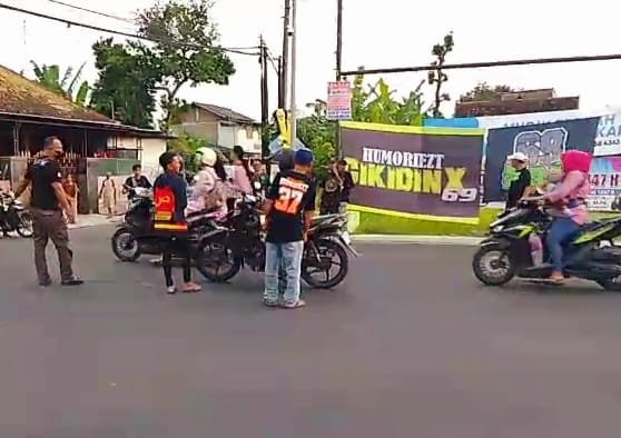 Humoriezt Cikidinx Berbah Tebar Ratusan Takjil, Perkuat Silaturahmi di Bulan Ramadhan 1447 H