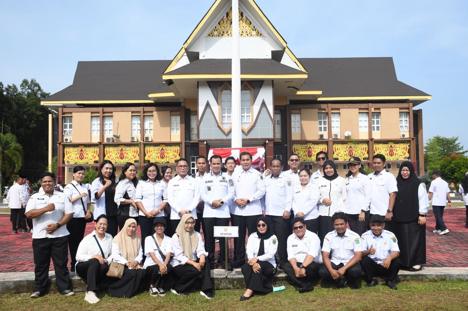 Hari Pertama Kerja Usai Lebaran, Pemkab Pulang Pisau Gelar Apel Gabungan Penuh Nuansa Kebersamaan