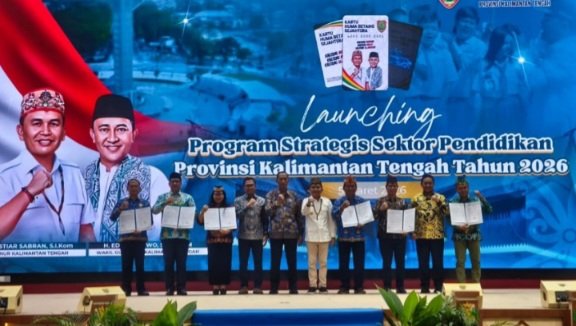 Lebih dari 60 Ribu Siswa Terima Seragam Gratis dari Pemprov Kalteng