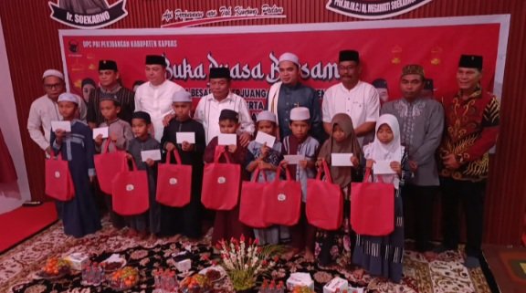 DPC PDI Perjuangan Kapuas Gelar Buka Puasa Bersama, Perkuat Kebersamaan dengan Masyarakat