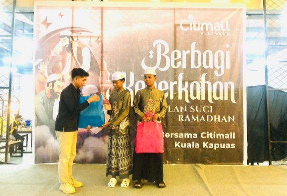 Citimall Kuala Kapuas Ajak Anak Panti Asuhan Berwisata dan Buka Puasa Bersama
