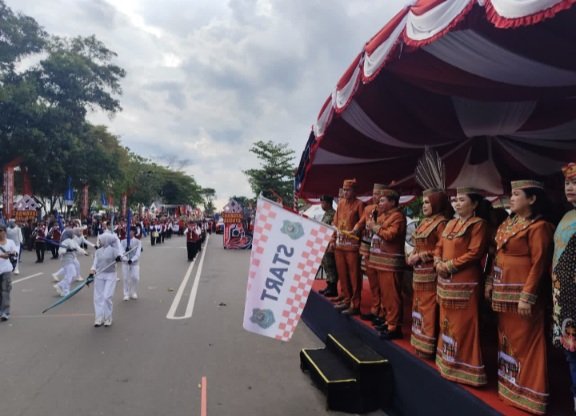 Karnaval Budaya Kapuas Bersinar Semarakkan Hari Jadi ke-220 Kuala Kapuas