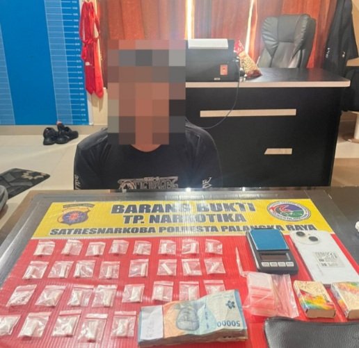 Wiraswasta 36 Tahun Ditangkap, Polisi Temukan 29 Paket Sabu Siap Edar di Saku Celana