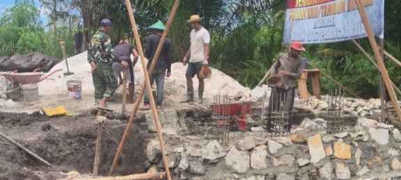 TNI Hadir Untuk Rakyat, Pembangunan Jembatan Garuda Terus Berlanjut
