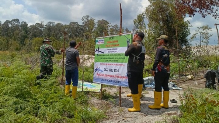 Cegah Aktivitas Ilegal dan Karhutla, Polsek Rakumpit Patroli Bersama di Kawasan Hutan Petuk Barunai