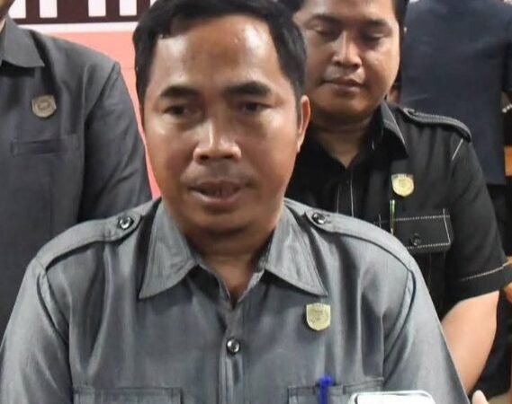 Ketua DPRD Pulpis Ingatkan OPD Buka Akses Informasi, Respons Media Jadi Sorotan