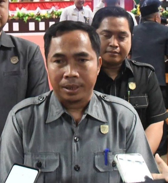 Ketua DPRD Pulpis Ingatkan OPD Buka Akses Informasi, Respons Media Jadi Sorotan