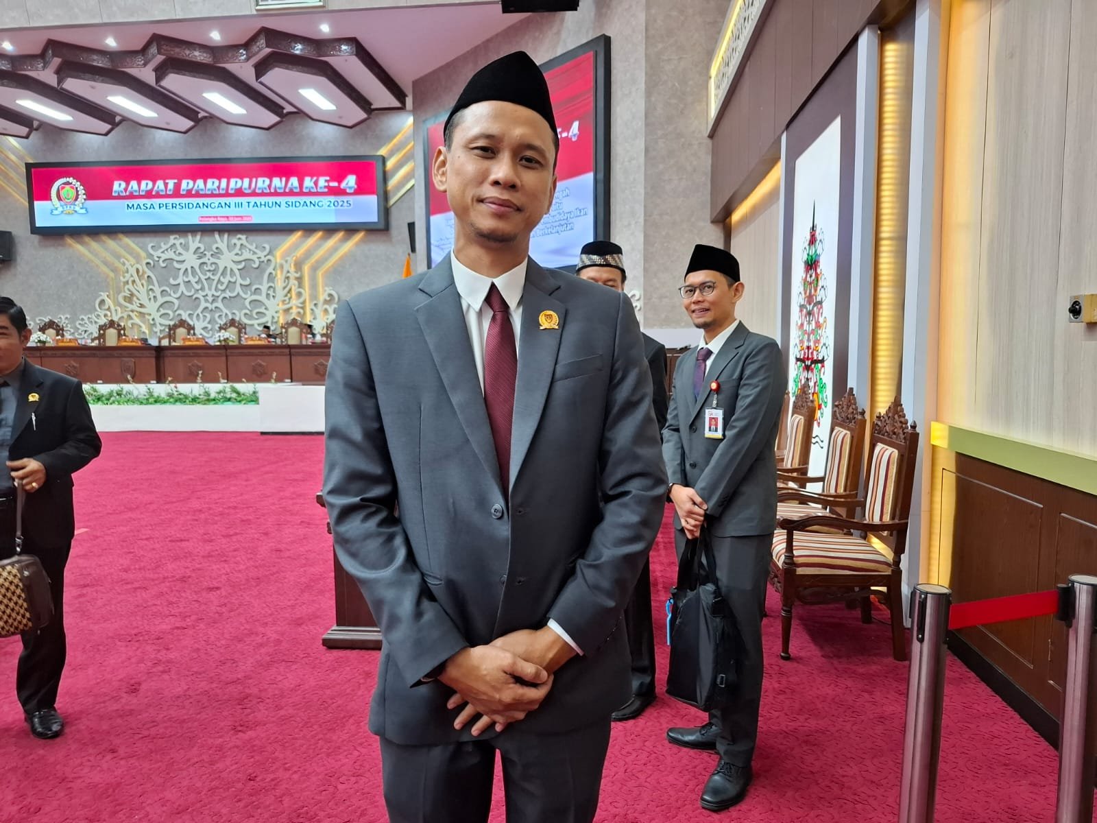 Langkah Tepat Pembatasan Usia Bermedsos