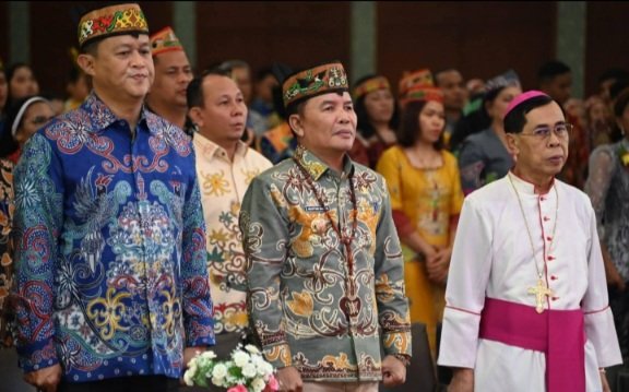Kapolda Kalteng Apresiasi 25 Tahun Pengabdian Uskup Palangka Raya